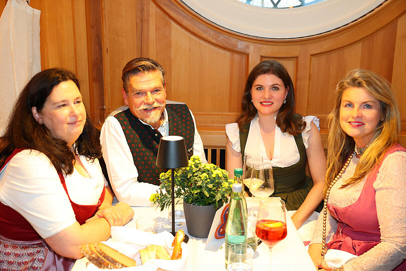 Birgit Zacher, Georg P. Huber, Katharina Upmeyer und Corinna Pötzl-Irmisch