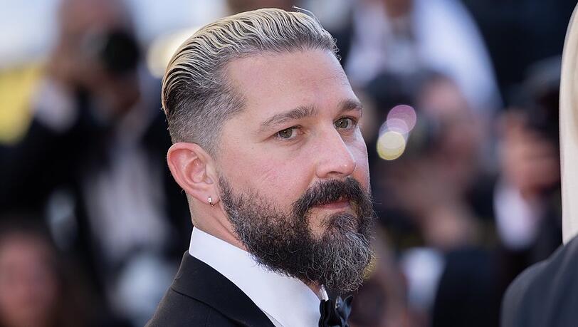 Shia LaBeouf soll homophobe Beleidigung herumgeschrien haben.