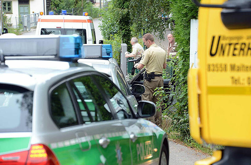 Sehen Sie in unserer Fotostrecke die Bilder vom Polizeieinsatz im Seniorenheim.