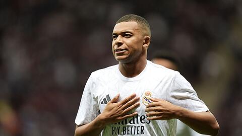 Kylian Mbappé hat sich im Streit um Gehaltszahlungen von PSG durchgesetzt (Archivbild).