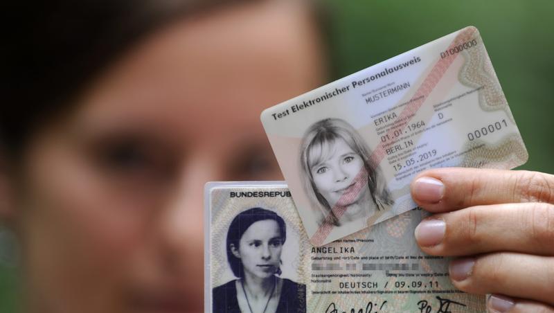 Der neue Personalausweis startet am 1. November. Der neue Personalausweis startet am 1. November.