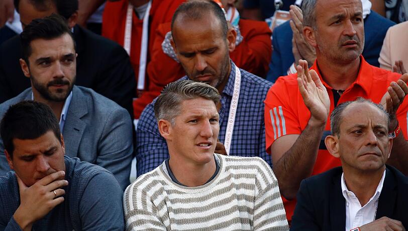 Weltmeisterliche Unterstützung für Ana Ivanovic: Bastian Schweinsteiger unterstützte die Serbin vom Spielfeldrand aus. Weltmeisterliche Unterstützung für Ana Ivanovic: Bastian Schweinsteiger unterstützte die Serbin vom Spielfeldrand aus.