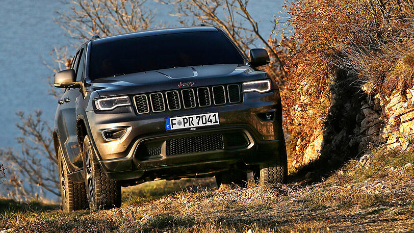 Mit dem Jeep Grand Cherokee kann der Fahrer fast jeden Gipfel erklimmen. Doch der Indianer-Häuptling kann noch weit mehr als Offroad.