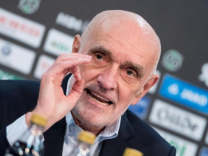 Martin Kind geht von Geisterspielen bis Jahresende aus.