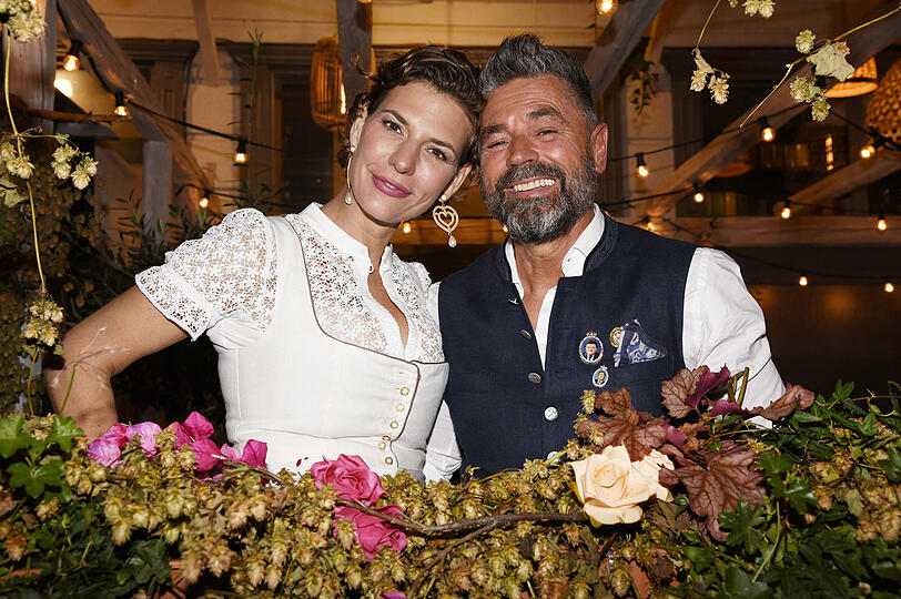 Sarah Kronsbein mit Verlobtem Oscar Wiech
