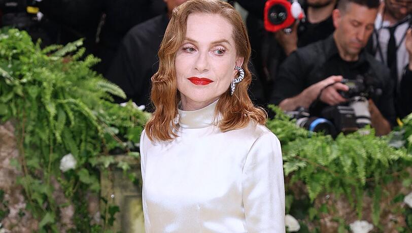 Isabelle Huppert, hier bei der diesjährigen Met Gala abgelichtet, steht im August der Jury am Lido vor. Isabelle Huppert, hier bei der diesjährigen Met Gala abgelichtet, steht im August der Jury am Lido vor.