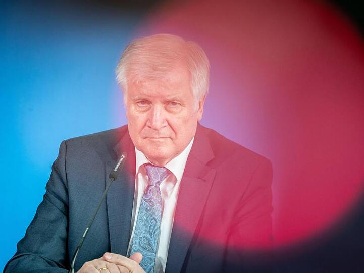 Bundesinnenminister Horst Seehofer: "Werde alles in die Wege leiten, um intelligente Kontrollen an der Grenze vorzunehmen."