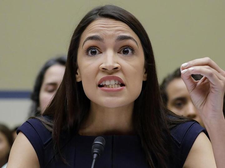 Die Abgeordnete Alexandria Ocasio-Cortez twitterte, der Präsident habe vor der Welt mit seinem weißen Nationalismus geprahlt.