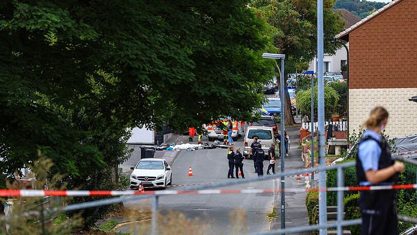 Ein Toter und ein Verletzter nach Schüssen in Menden.
