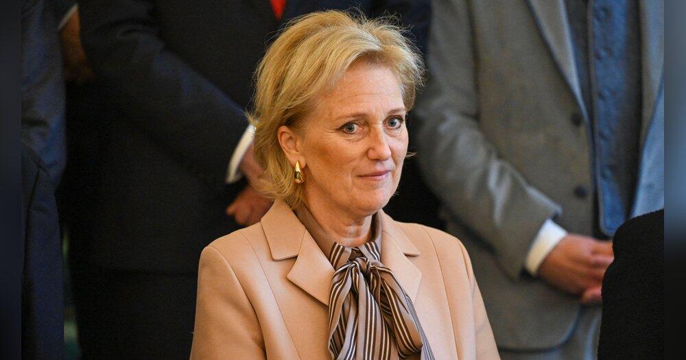 Aus-gesundheitlichen-Gr-nden-Belgische-Prinzessin-Astrid-tritt-zur-ck
