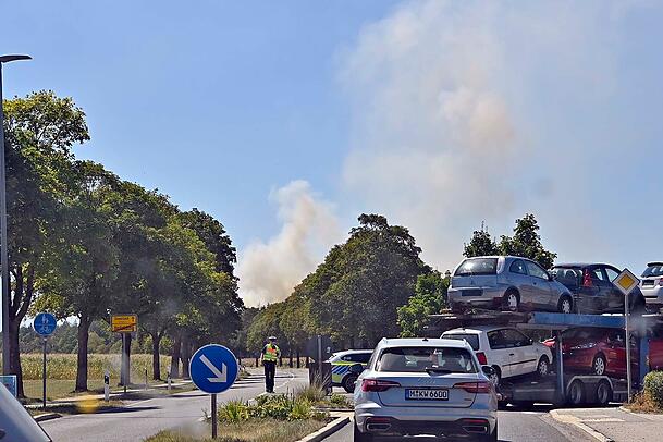 Zeitweise musste die Sauerlacher Straße sowie die Autobahnausfahrt Hofoldinger Forst gesperrt werden. Zeitweise musste die Sauerlacher Straße sowie die Autobahnausfahrt Hofoldinger Forst gesperrt werden.
