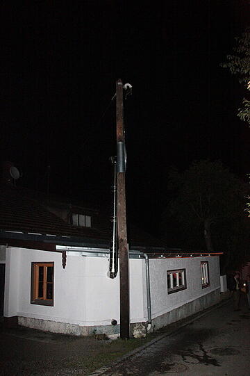 Aschau am Inn/Mühldorf: Mast brennt - Strom fällt aus - Bilder - Abendzeitung München
