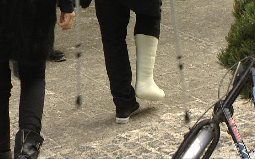 Mit Gips: Bayern muss zunächst auf seinen Mittelfeld-Strategen verzichten.