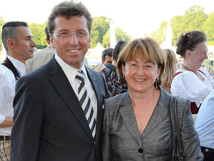 Der ehemalige Vorsitzende der CSU-Fraktion im Bayerischen Landtag, Georg Schmid, und seine Frau.