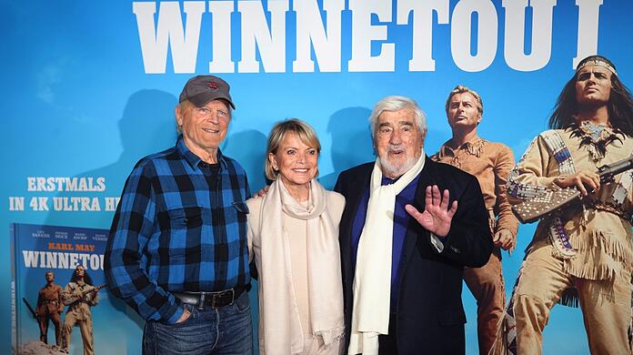 Terence Hill (l.), Uschi Glas und Mario Adorf bei der Matinee der technisch überarbeiteten 4K-Fassung von "Winnetou I" .
