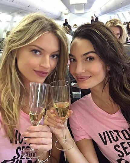 Am Mittwoch schweben sie über den Catwalk: Hier schon mal die besten Schnappschüsse der "Victoria's Secret"-Engel aus Paris.