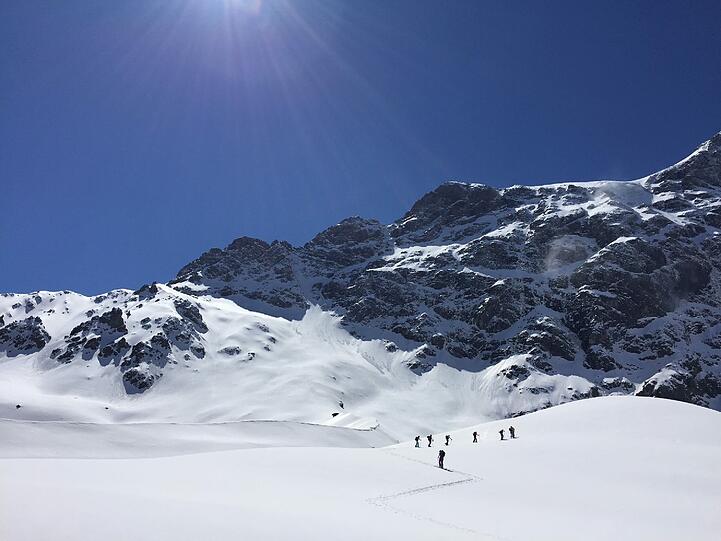 Die atemberaubende Naturkulisse macht das Skitourengehen zum Ausnahmeerlebnis.