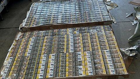 Die weiteren Ermittlungen hat das Zollfahndungsamt München übernommen. Der Steuerschaden beläuft sich auf über 19.700 Euro.