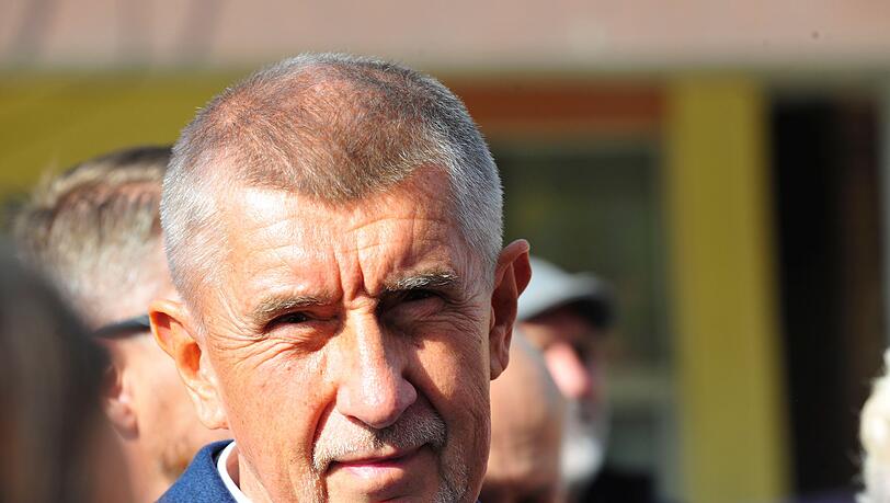 Der tschechische Milliardär und Gründer der Partei ANO, Andrej Babis, bei einem Wahlkampfauftritt im Prager Stadtteil Modrany. (Archivbild)