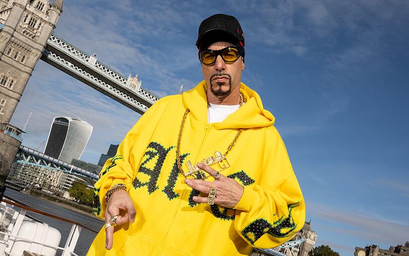 Sacha Baron Cohens neuer Film "Ali G: Who Iz I?" löste schon vor dem Kinostart am 22. Oktober manche Kontroverse aus. Sacha Baron Cohens neuer Film "Ali G: Who Iz I?" löste schon vor dem Kinostart am 22. Oktober manche Kontroverse aus.