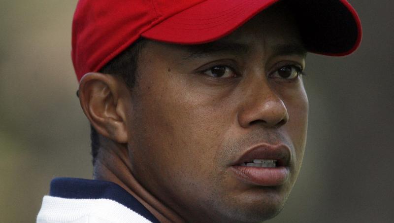 Tiger Woods hat sich für seine Eskapaden öffentlich entschuldigt Tiger Woods hat sich für seine Eskapaden öffentlich entschuldigt
