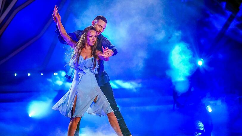 Statt mit ihrem eigentlichen Tanzpartner Christian Polanc trat Laura Müller mit Robert Beitsch auf.