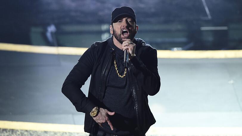 US-Rapper Eminem wurde im August 2020 fälschlicherweise für tot geglaubt. Auf Twitter kursierten Gerüchte, der Künstler sei nicht mehr am Leben.