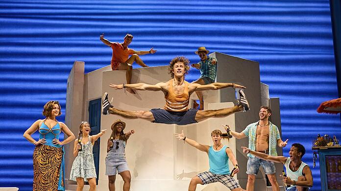 Auf der griechischen Insel werden zu Abba-Hits frühere und künftige Lieben geklärt.