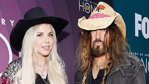 Der Rosenkrieg zwischen Firerose und Billy Ray Cyrus nimmt Fahrt auf.