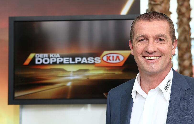 Als Experte für den Sender SPORT1 ist Thomas Strunz unter anderem regelmäßig in der sonntäglichen Kult-Talkrunde Doppelpass zu sehen.