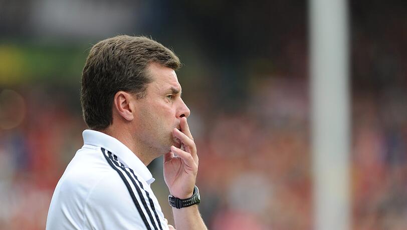 Dieter Hecking muss sich etwas überlegen, nach vier Niederlagen in Folge. Dieter Hecking muss sich etwas überlegen, nach vier Niederlagen in Folge.