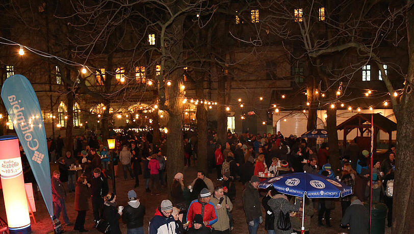 Schon letztes Jahr wurde im Biergarten gegrillt. Schon letztes Jahr wurde im Biergarten gegrillt.
