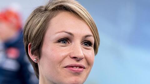 Die ehemalige Biathletin Magdalena Neuner spricht während einer Pressekonferenz. Foto: Sven Hoppe/dpa