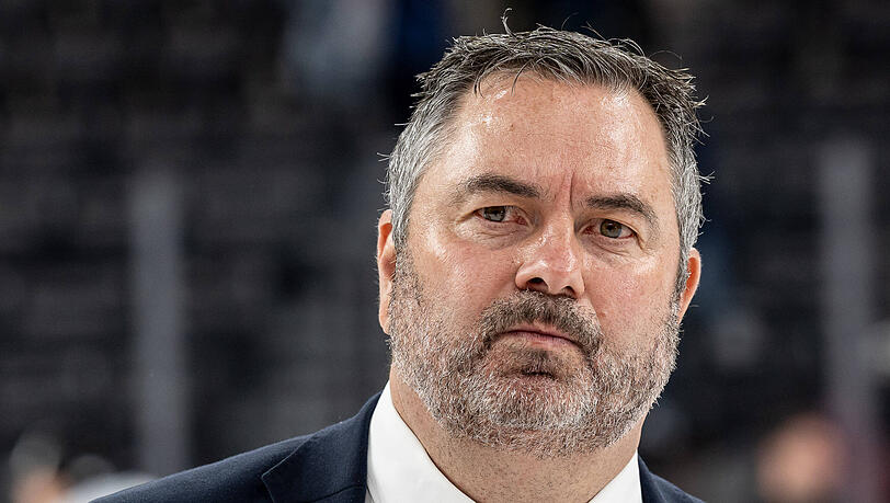 Saison aufgearbeitet, Umbau vorangetrieben: EHC-Manager Christian Winkler blickt mit Vorfreude auf die nahende DEL-Saison. Saison aufgearbeitet, Umbau vorangetrieben: EHC-Manager Christian Winkler blickt mit Vorfreude auf die nahende DEL-Saison.