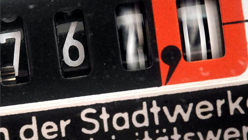 Grund für die Erhöhungen sind nach Einschätzung von Fachleuten vor allem die steigende Ökostrom-Umlage. Grund für die Erhöhungen sind nach Einschätzung von Fachleuten vor allem die steigende Ökostrom-Umlage.