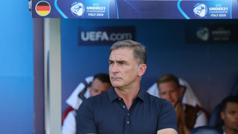 Stefan Kuntz ändert seine Startelf im EM-Endspiel gegen Spanien auf zwei Positionen. Stefan Kuntz ändert seine Startelf im EM-Endspiel gegen Spanien auf zwei Positionen.