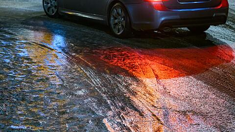 Auf vereisten Stra&szlig;en galt am Morgen h&ouml;chste Vorsicht.