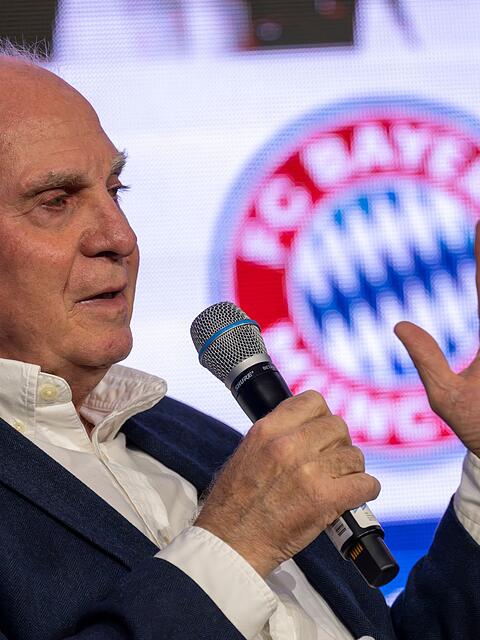 Uli Hoene&szlig; kritisiert die UEFA. (Archivbild)