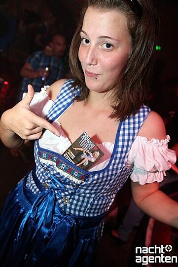 Wild geht's zur Sache bei "Wiesn pornös" in der Nachtgalerie. Mehr Bilder gibt's auf www.nachtagenten.de
