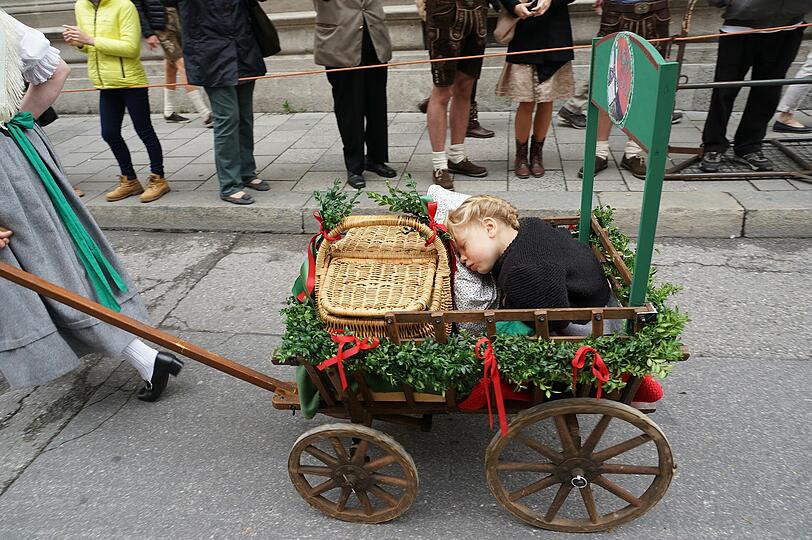 Weitere Bilder vom Trachtenumzug.