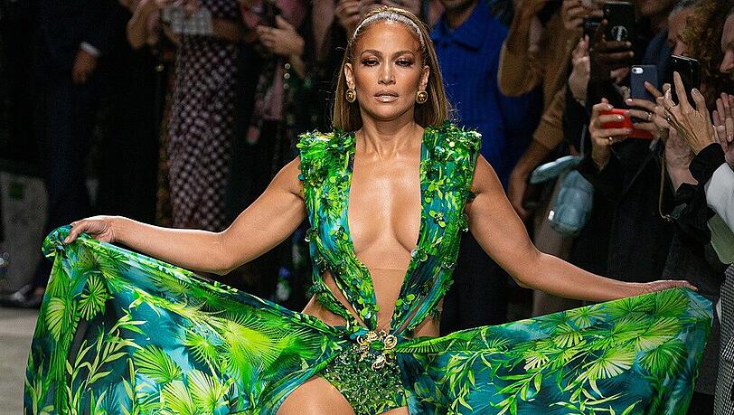 Jennifer Lopez war einer der größten Hingucker der Mailänder Modewoche Jennifer Lopez war einer der größten Hingucker der Mailänder Modewoche