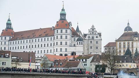 In Neuburg an der Donau gibt es im Rennen um das Oberb&uuml;rgermeisteramt eine Stichwahl zwischen schwarzem und gr&uuml;nem Kandidaten. (Archivbild)