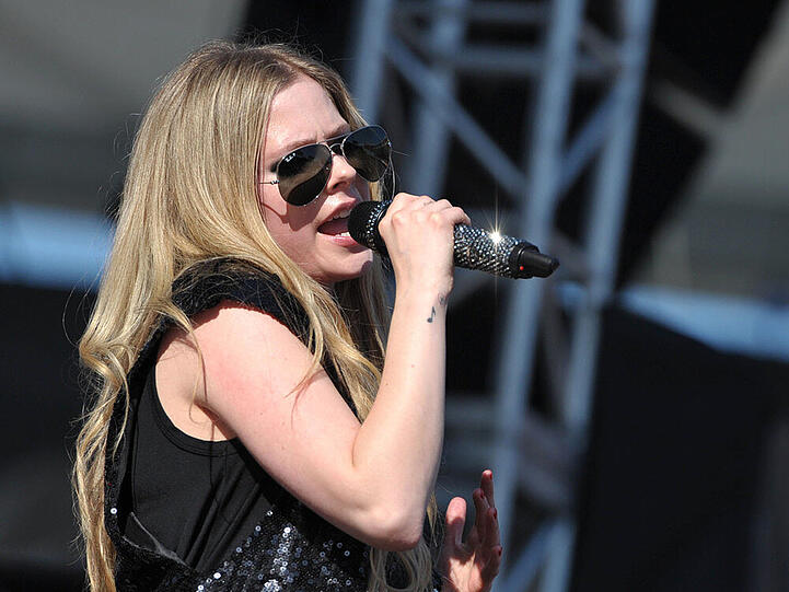 Avril Lavigne, hier bei einem Auftritt im Jahr 2013, will sich nach ihrer Krankheit nun wieder auf die Musik konzentrieren