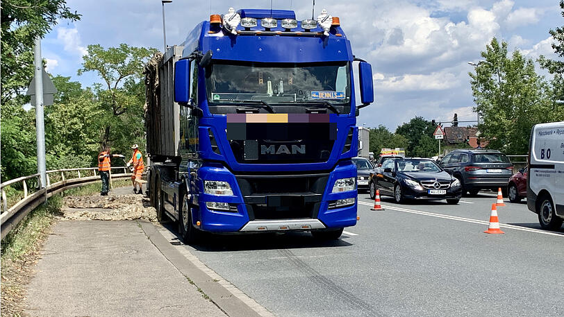 Der Lkw hatte vermutlich einen technischen Defekt.
