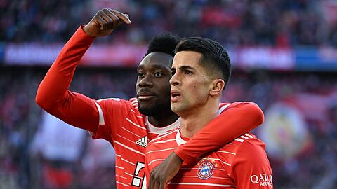 Was bedeutet das Saison-Aus von Alphonso Davies (l.) für Joao Cancelo und Co.?