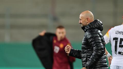 Jubelt über den Gruppensieg: Trainer Antonio Di Salvo.