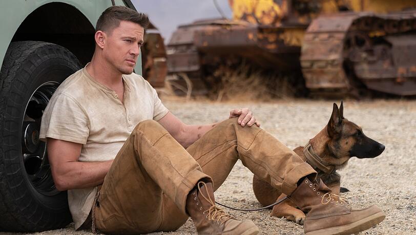 Jackson Briggs (Channing Tatum) mit seiner Hündin Lulu.