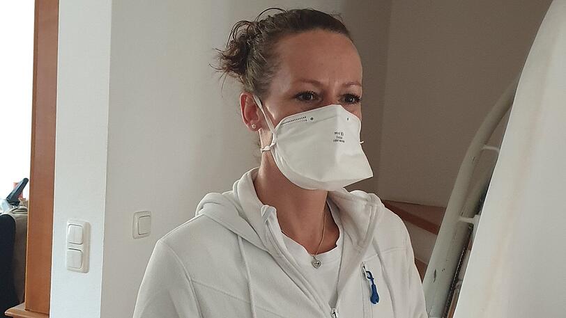 Seit vergangener Woche muss Stephanie eine Staubschutzmaske tragen.