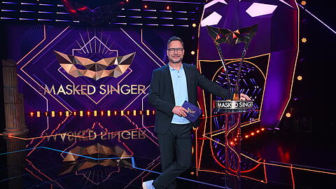 "The Masked Singer": Matthias Opdenhövel bittet seit dem 23. November 2024 kostümierte Promis auf die Bühne.