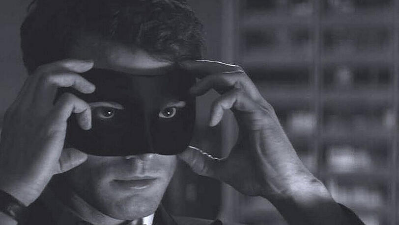 Jamie Dornan verführert auch im zweiten Teil als Christian Grey Jamie Dornan verführert auch im zweiten Teil als Christian Grey